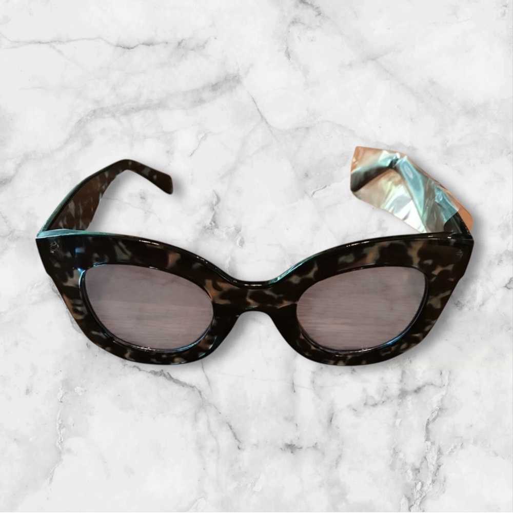 NWT Cat Eye Round Oversized Sunglasses 100% UVA & UVB Protection - Picture 15 of 15